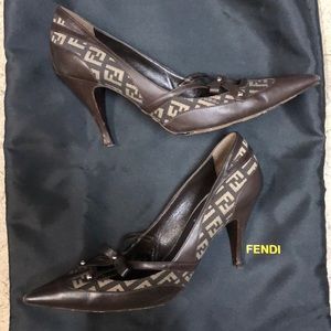 Fendi Brown Pointy Pumps 37 1/2